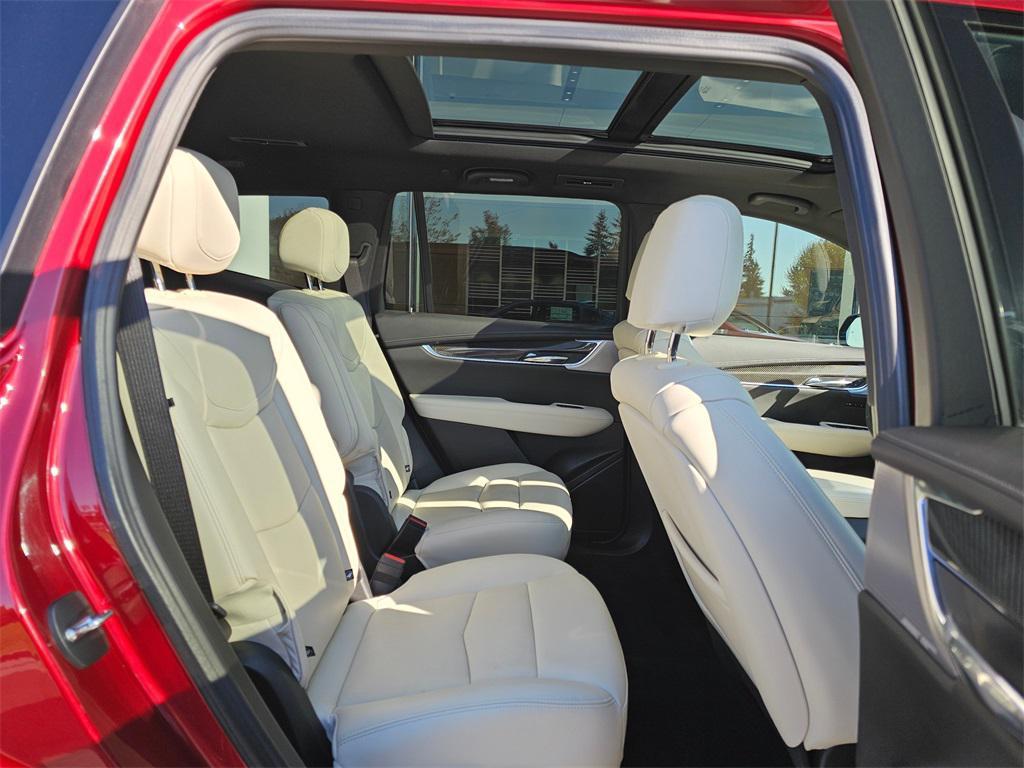 used 2023 Cadillac XT6 car, priced at $46,800