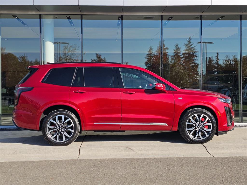 used 2023 Cadillac XT6 car, priced at $46,800