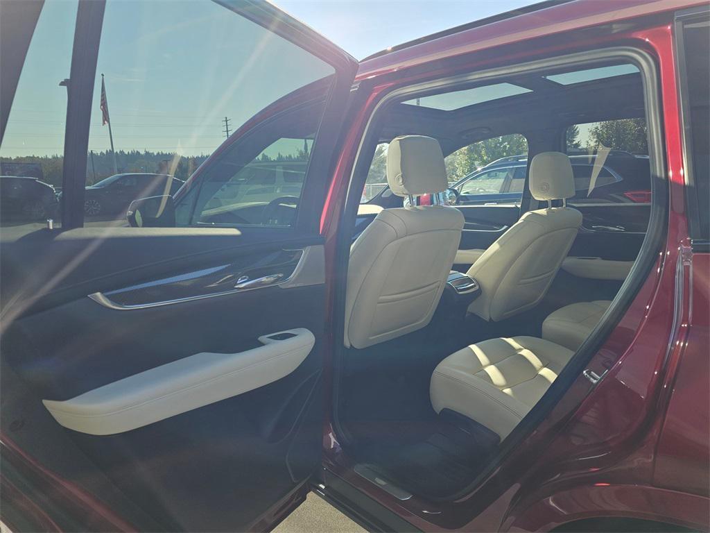 used 2023 Cadillac XT6 car, priced at $46,800