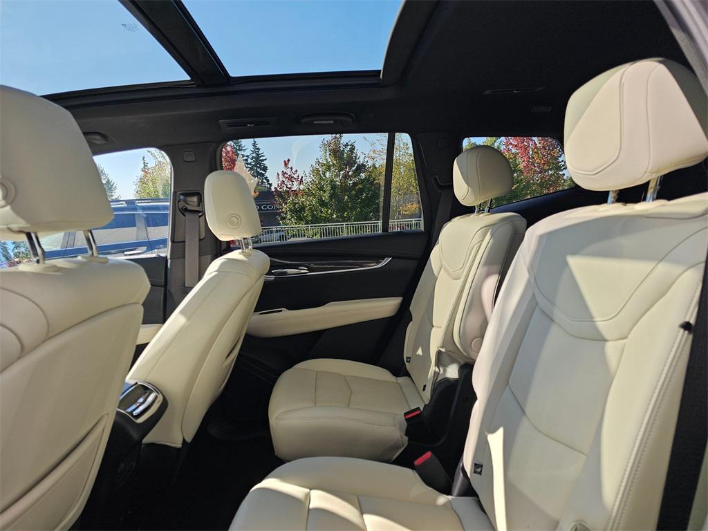 used 2023 Cadillac XT6 car, priced at $46,800