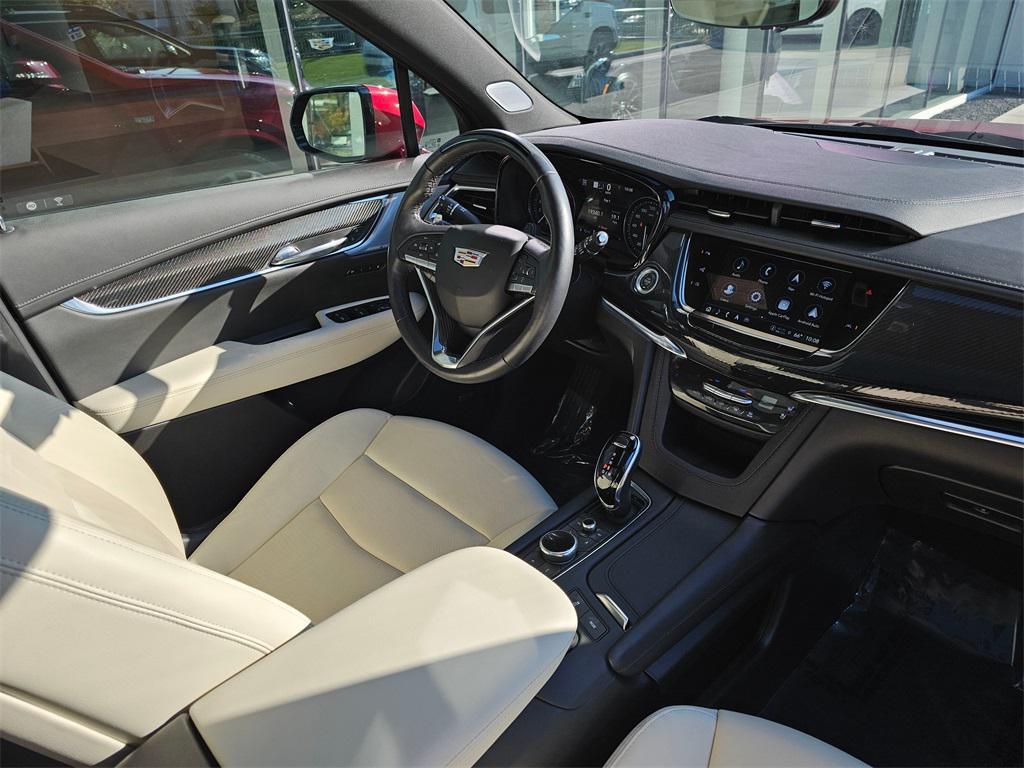 used 2023 Cadillac XT6 car, priced at $46,800