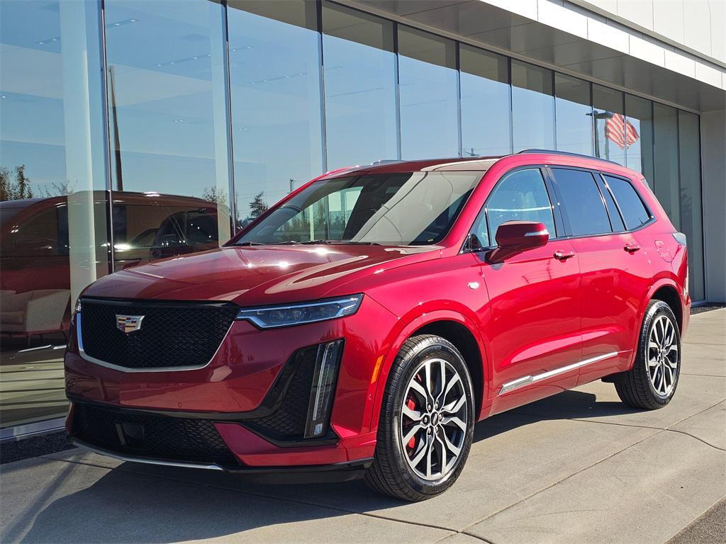used 2023 Cadillac XT6 car, priced at $46,800