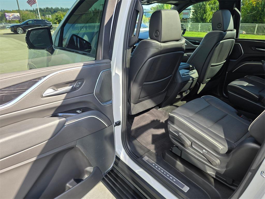 used 2023 Cadillac Escalade ESV car, priced at $76,995