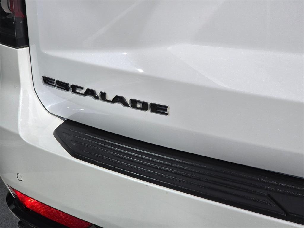used 2023 Cadillac Escalade ESV car, priced at $76,995