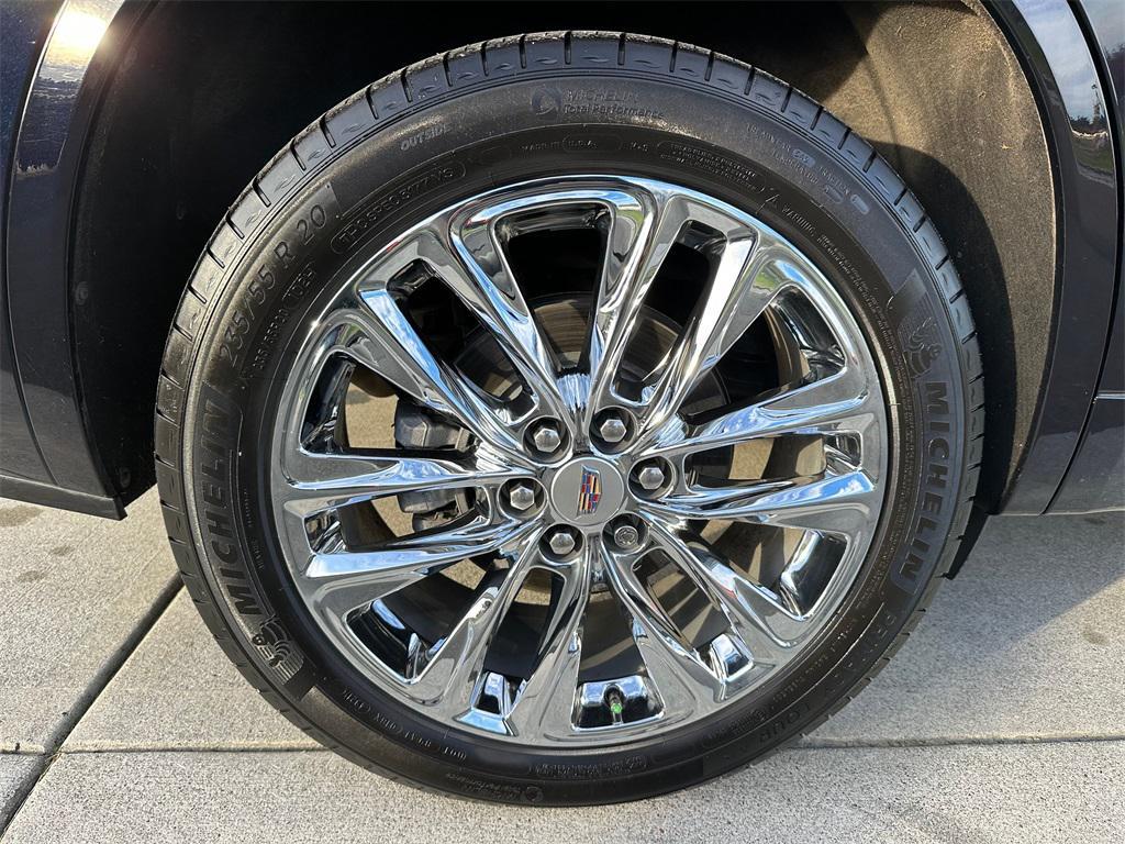 used 2022 Cadillac XT6 car, priced at $36,995