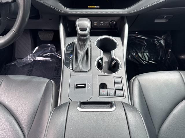 used 2023 Toyota Highlander Hybrid car, priced at $38,995
