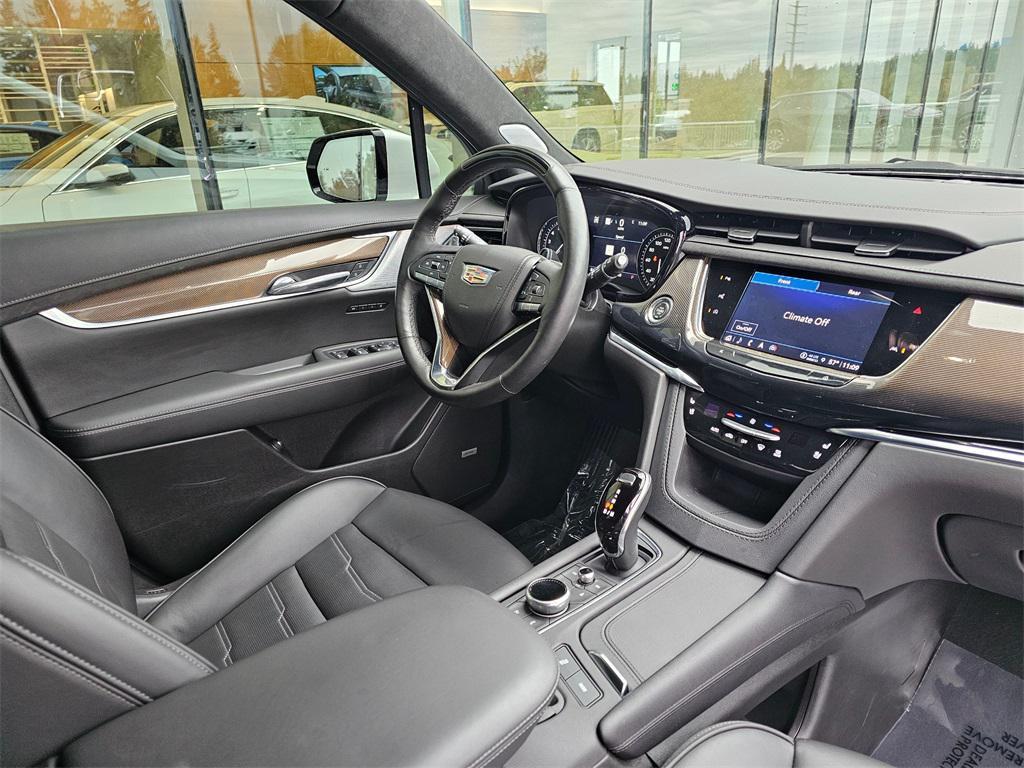 used 2023 Cadillac XT6 car, priced at $46,800