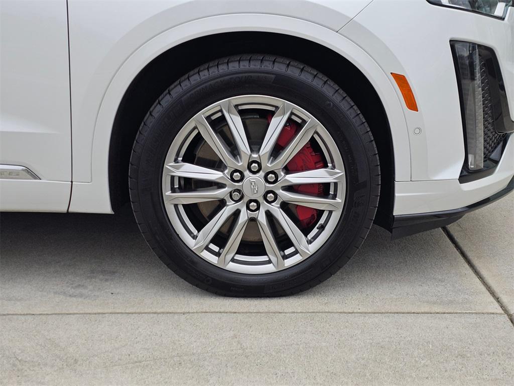 used 2023 Cadillac XT6 car, priced at $46,800