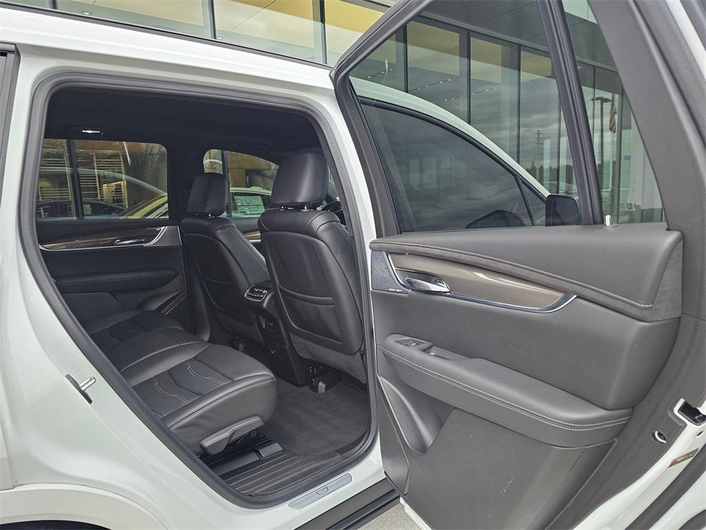 used 2023 Cadillac XT6 car, priced at $46,800