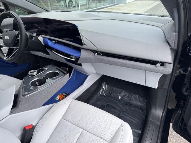 new 2025 Cadillac OPTIQ car, priced at $59,370
