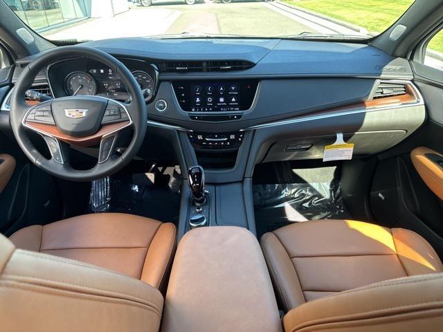new 2025 Cadillac XT5 car, priced at $58,290