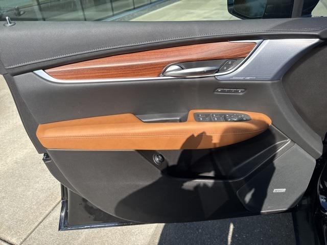 new 2025 Cadillac XT5 car, priced at $58,290