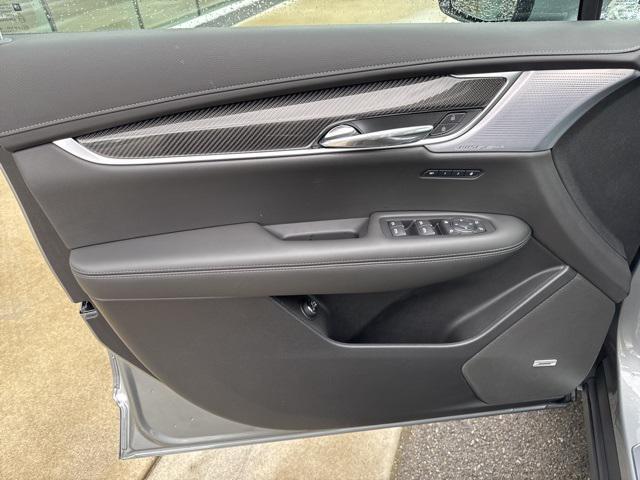 new 2025 Cadillac XT6 car, priced at $65,440