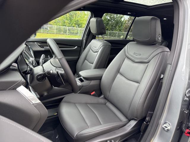 new 2025 Cadillac XT6 car, priced at $65,440