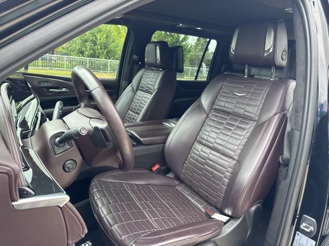 used 2022 Cadillac Escalade ESV car, priced at $83,995