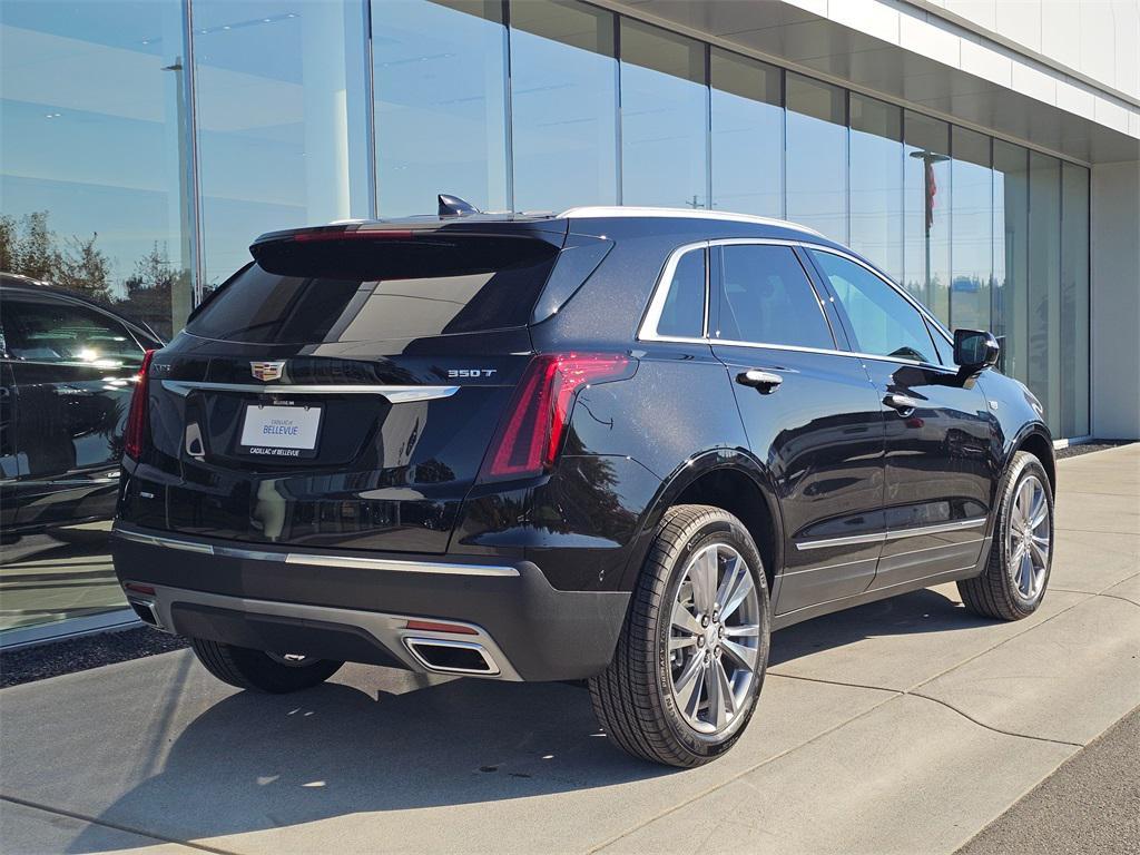 new 2025 Cadillac XT5 car, priced at $56,990