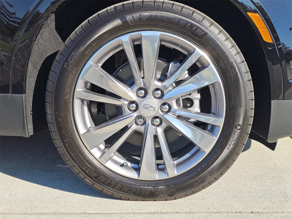new 2025 Cadillac XT5 car, priced at $56,990
