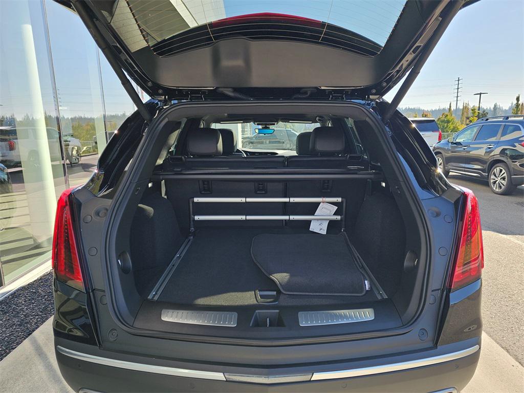 new 2025 Cadillac XT5 car, priced at $56,990
