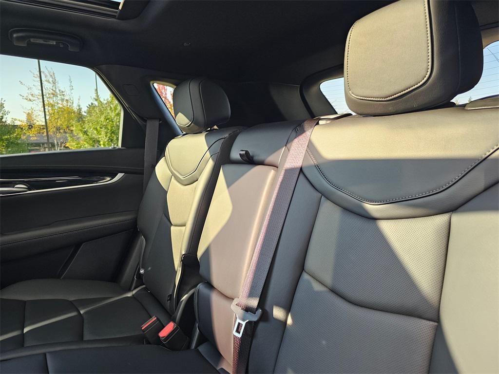 new 2025 Cadillac XT5 car, priced at $56,990