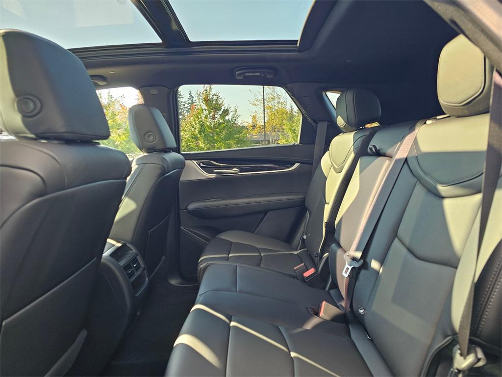 new 2025 Cadillac XT5 car, priced at $56,990