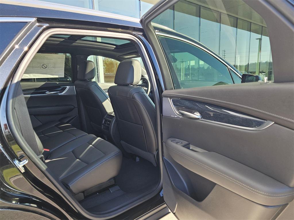 new 2025 Cadillac XT5 car, priced at $56,990