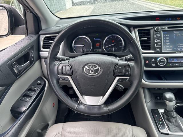used 2019 Toyota Highlander Hybrid car, priced at $36,852
