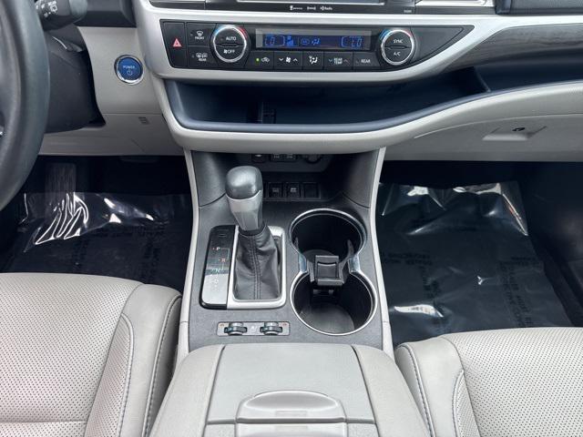 used 2019 Toyota Highlander Hybrid car, priced at $36,852