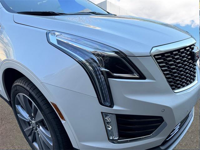 new 2025 Cadillac XT5 car, priced at $55,215