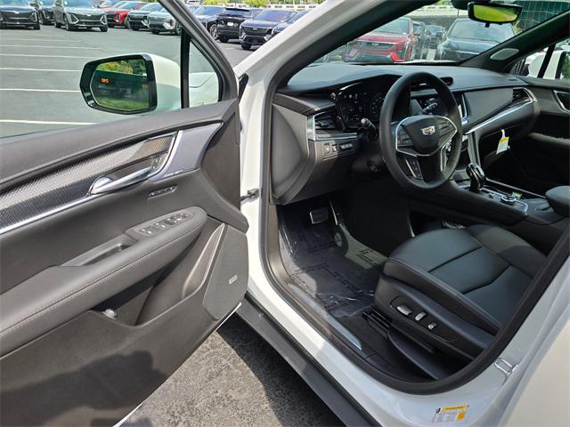new 2025 Cadillac XT5 car, priced at $63,490