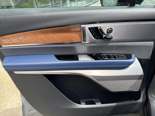new 2026 Cadillac VISTIQ car, priced at $94,090