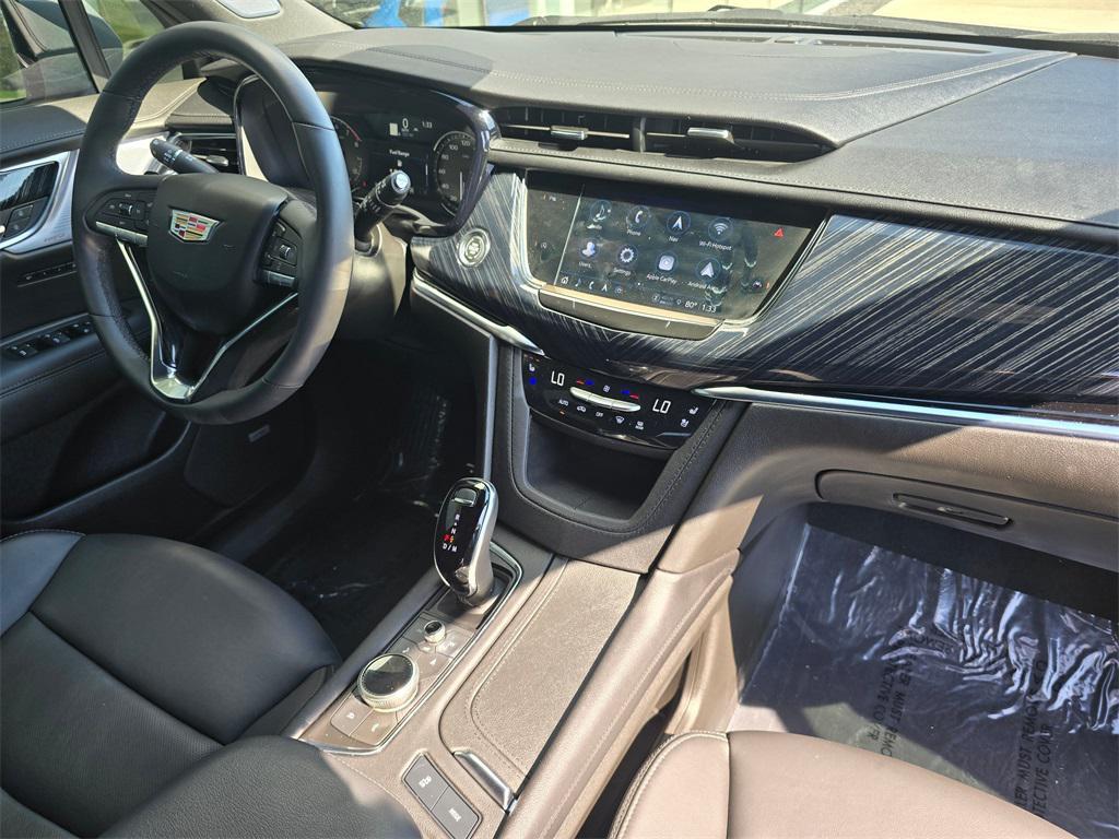 used 2024 Cadillac XT6 car, priced at $46,800