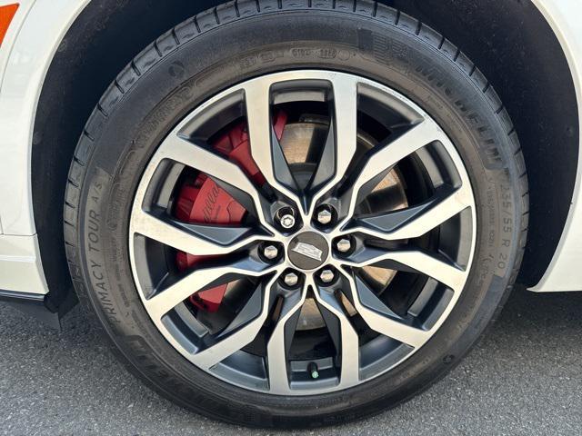 used 2023 Cadillac XT6 car, priced at $41,846