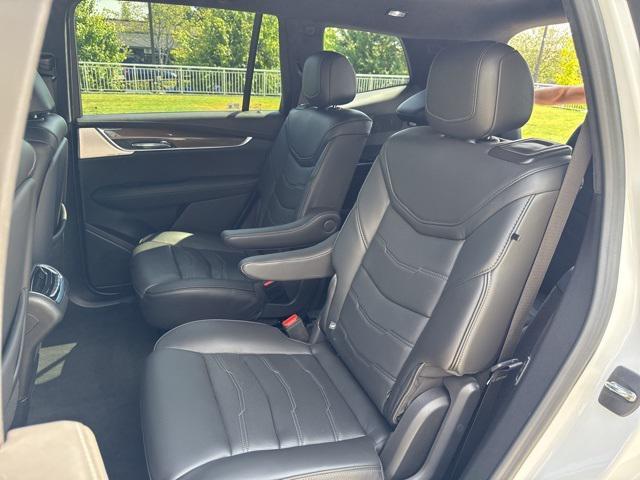 used 2023 Cadillac XT6 car, priced at $41,846