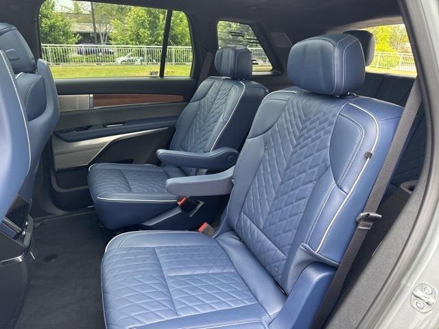 new 2026 Cadillac VISTIQ car, priced at $94,090
