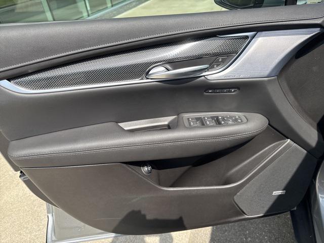 new 2025 Cadillac XT5 car, priced at $64,140