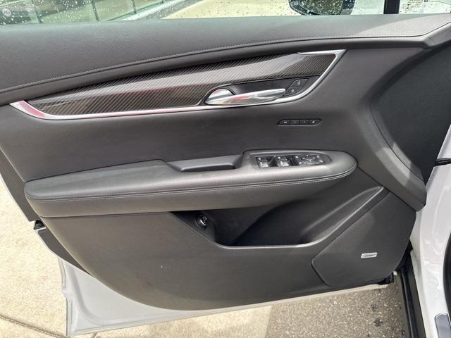used 2021 Cadillac XT6 car, priced at $35,966