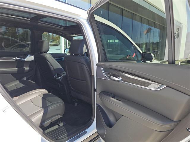 used 2025 Cadillac XT6 car, priced at $55,895