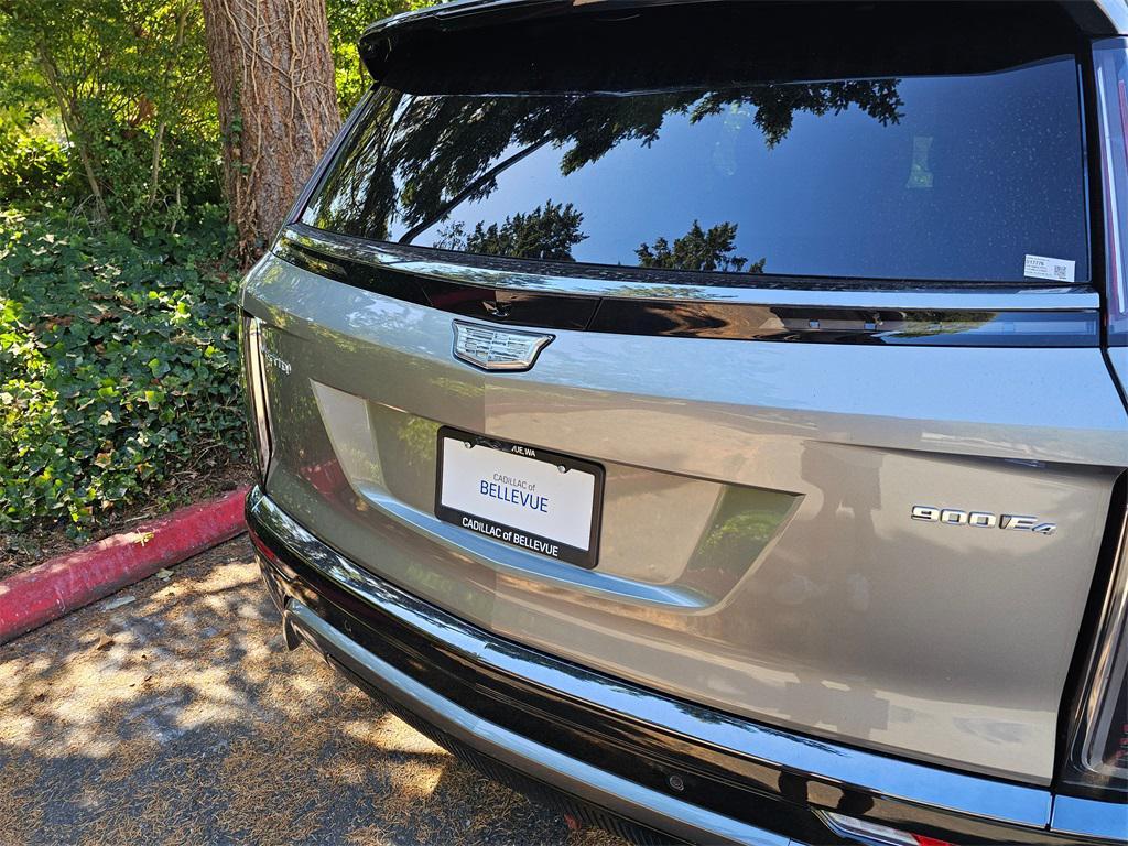 new 2026 Cadillac VISTIQ car, priced at $79,590