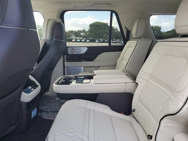 new 2024 Lincoln Navigator car, priced at $118,090