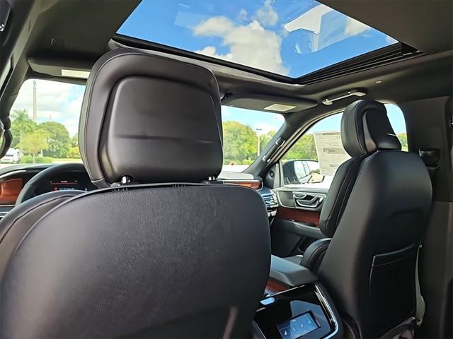 new 2024 Lincoln Navigator car, priced at $87,155