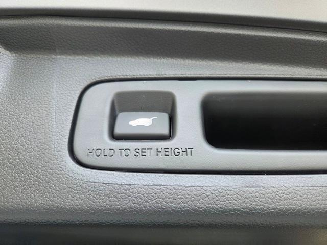 new 2026 Honda CR-V Hybrid car, priced at $41,675