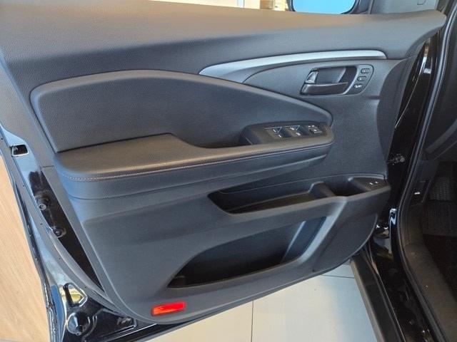 used 2023 Honda Passport car, priced at $32,222