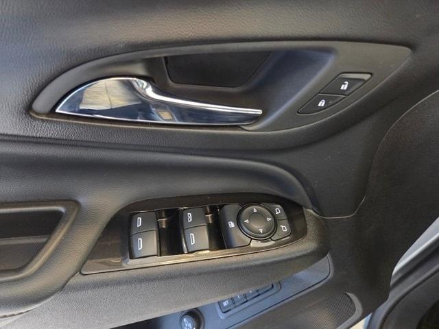 used 2023 Chevrolet Equinox car, priced at $25,013