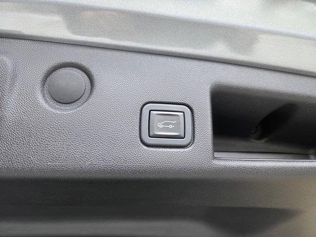 used 2023 Chevrolet Equinox car, priced at $25,013