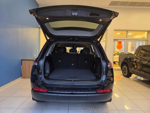 used 2023 Jeep Grand Cherokee car, priced at $25,877