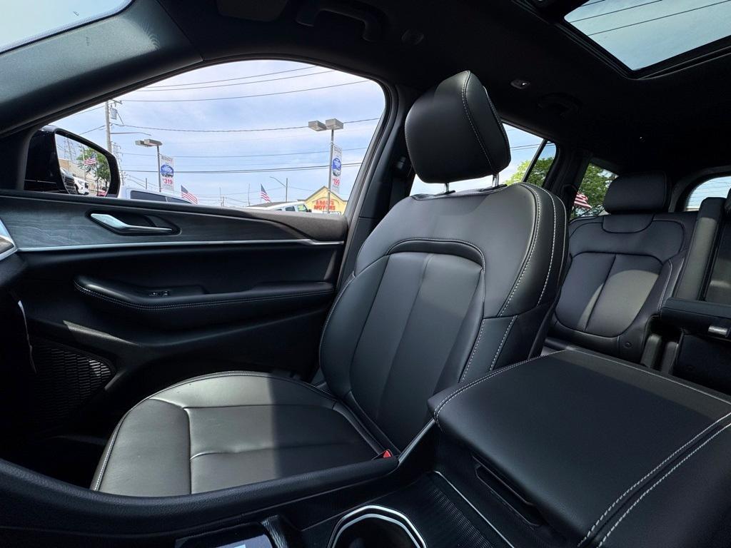 new 2025 Jeep Grand Cherokee L car, priced at $48,926