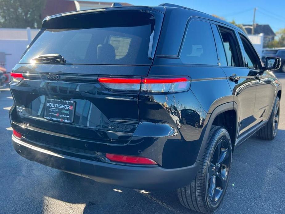 new 2025 Jeep Grand Cherokee car, priced at $44,495