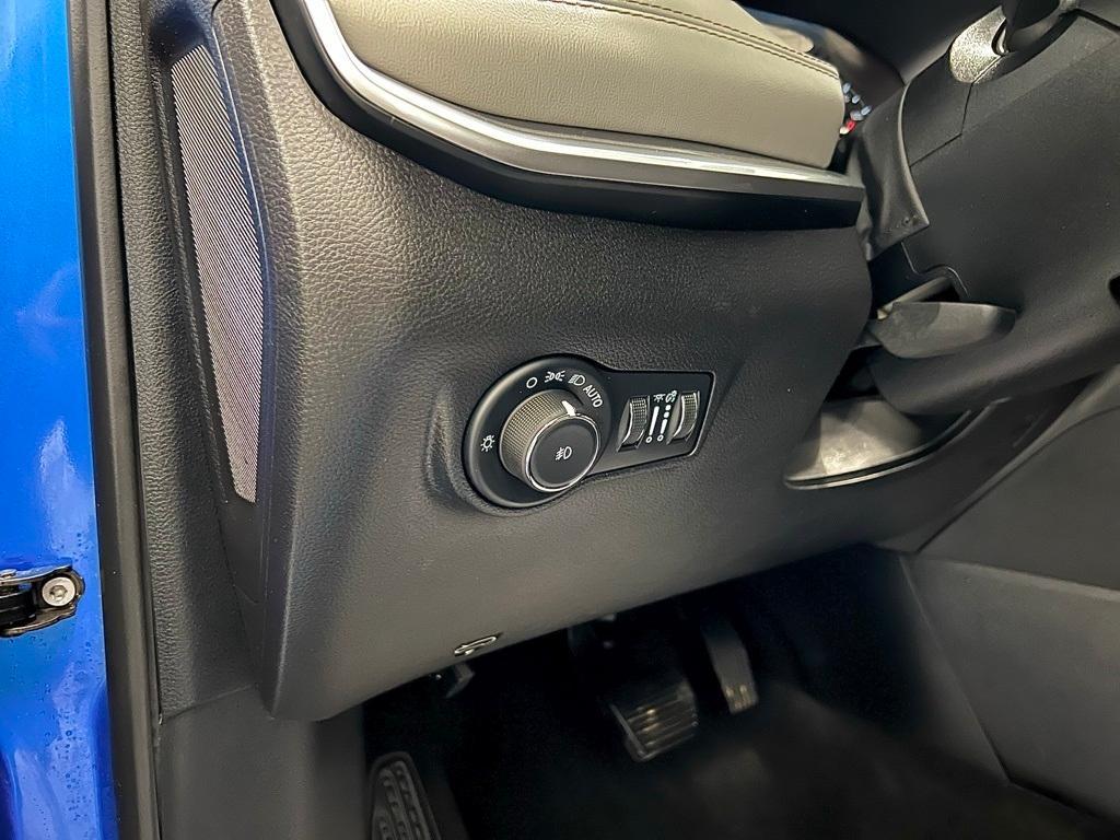 used 2025 Jeep Compass car, priced at $25,850