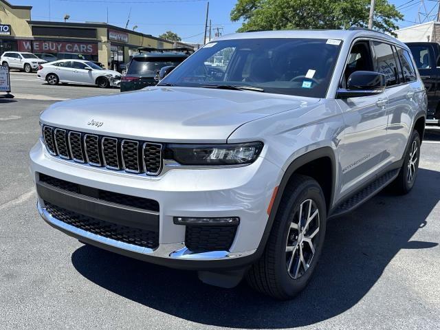 new 2024 Jeep Grand Cherokee L car, priced at $39,495