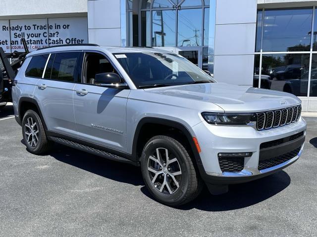 new 2024 Jeep Grand Cherokee L car, priced at $39,495